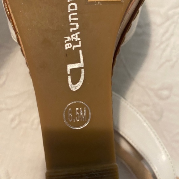 Gorgeous wedges! - Picture 2 of 5